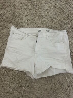 Kensie White Denim Cutoff Jean Shorts - Raw Hem